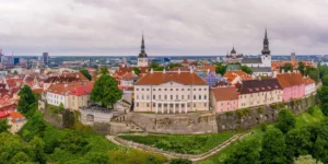 Критерій доходу у Польщі: який дохід потрібен для карти побиту